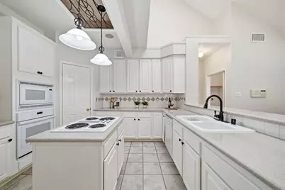 10711 N Belmont Court, Houston, TX 77065 - Photo 12