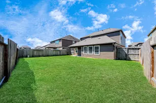 8815 Bison Mdw Trl, Rosharon, TX 77583 - Photo 34