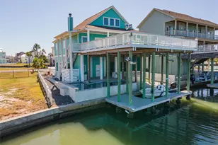 1640 Windsong Way, Tiki Island, TX 77554 - Photo 30