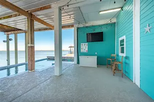 1640 Windsong Way, Tiki Island, TX 77554 - Photo 34