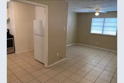 4753 Mallow Street #c, Houston, TX 77033 - Photo 2