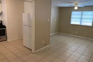 4753 Mallow St, Houston, TX 77033 - Photo 2