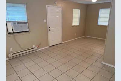 4753 Mallow Street #c, Houston, TX 77033 - Photo 4
