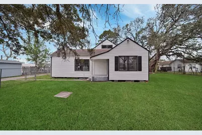 1623 Main, La Marque, TX 77568 - Photo 1