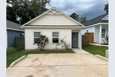 826 Omeara, Montgomery, TX 77316 - Photo 1