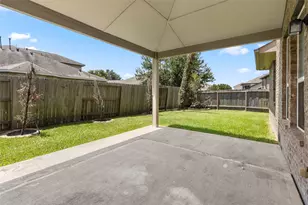 13402 Indigo Sands Dr, Pearland, TX 77584 - Photo 6