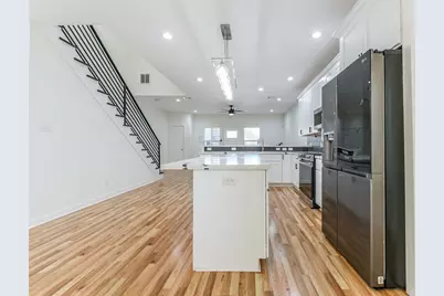 4830 Burma Road #A B, Houston, TX 77033 - Photo 12