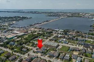 2128 59th St, Galveston, TX 77551 - Photo 4