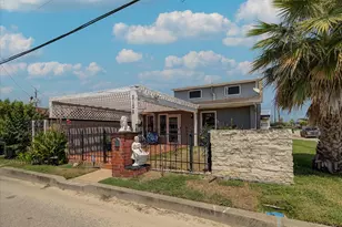 2128 59th St, Galveston, TX 77551 - Photo 10