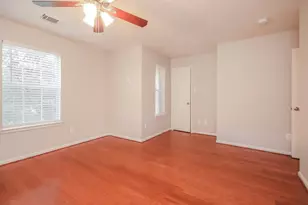 553 Small Cedar Dr, League City, TX 77573 - Photo 10