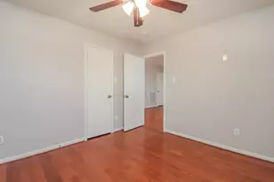553 Small Cedar Dr, League City, TX 77573 - Photo 14