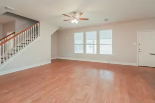 553 Small Cedar Dr, League City, TX 77573 - Photo 4