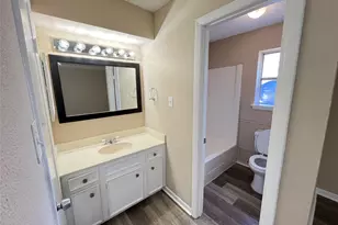6902 Feather Creek Dr, Houston, TX 77086 - Photo 6