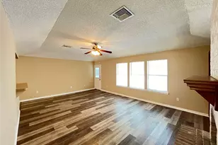 6902 Feather Creek Dr, Houston, TX 77086 - Photo 2