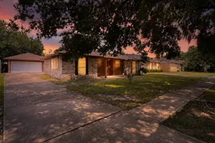 6902 Feather Creek Dr, Houston, TX 77086 - Photo 1