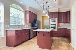 66 Driftoak Cir, The Woodlands, TX 77381 - Photo 14