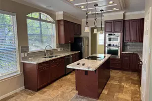 66 Driftoak Cir, The Woodlands, TX 77381 - Photo 18