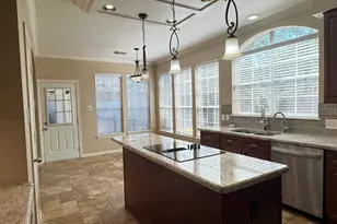66 Driftoak Cir, The Woodlands, TX 77381 - Photo 16