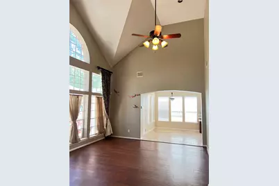 66 Driftoak Circle, The Woodlands, TX 77381 - Photo 8