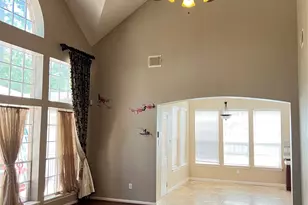 66 Driftoak Cir, The Woodlands, TX 77381 - Photo 8