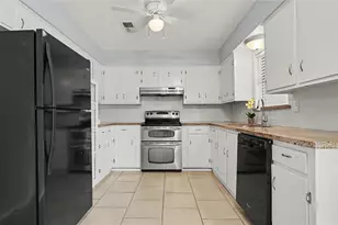 4210 Cork Ln, Deer Park, TX 77536 - Photo 8