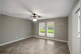 9711 Cantertrot Dr, Humble, TX 77338 - Photo 16