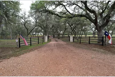 4149 Cr 444, Hallettsville, TX 77964 - Photo 2