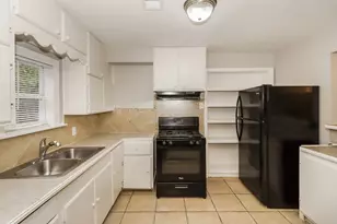 701 22nd Ave N, Texas City, TX 77590 - Photo 6