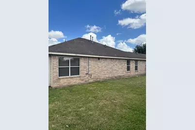 702 Hollyhock Drive, Stafford, TX 77477 - Photo 4