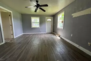 407/405 N Kleas, Edna, TX 77957 - Photo 4
