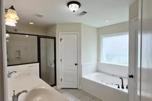 218 Majestic Oak Cir, Houston, TX 77566 - Photo 8