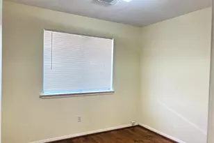 15330 Riverside Grove Dr, Houston, TX 77083 - Photo 10
