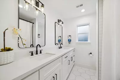 10739 Longmont Drive, Houston, TX 77042 - Photo 24