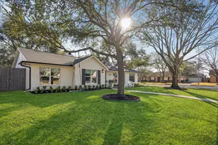 10739 Longmont Dr, Houston, TX 77042 - Photo 34