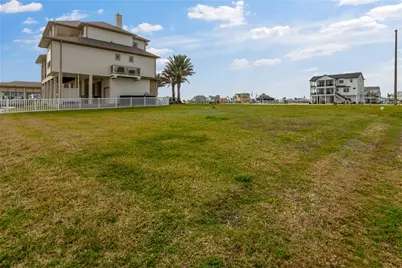9 Ramrod, Hitchcock, TX 77563 - Photo 6