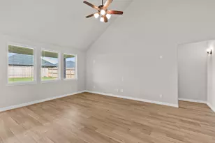 3906 Sterling Springs Ln, League City, TX 77573 - Photo 8