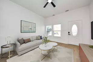 5226 Ricky St, Houston, TX 77033 - Photo 10