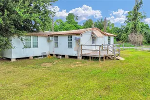 237 N Austin Dr, Angleton, TX 77515 - Photo 6