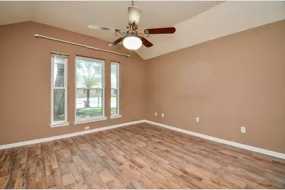 4521 W Columbary Drive, Rosenberg, TX 77471 - Photo 10