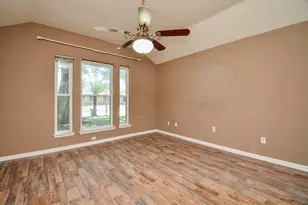 4521 W Columbary Dr, Rosenberg, TX 77471 - Photo 10
