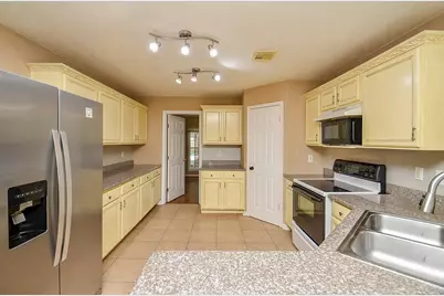 4521 W Columbary Drive, Rosenberg, TX 77471 - Photo 4
