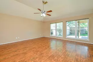4521 W Columbary Dr, Rosenberg, TX 77471 - Photo 6