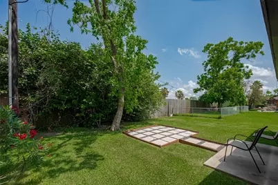 294 Debbie Lane, Dickinson, TX 77539 - Photo 16