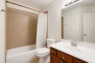 3319 Oil Baron Ln, Manvel, TX 77578 - Photo 10