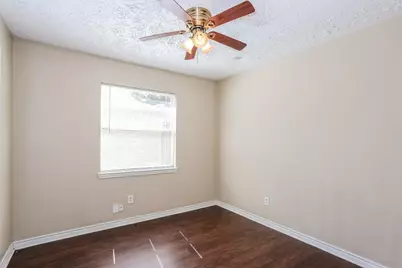 11 Crestbriar Court, Baytown, TX 77521 - Photo 12