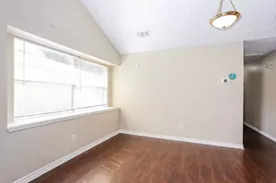 11 Crestbriar Ct, Baytown, TX 77521 - Photo 6