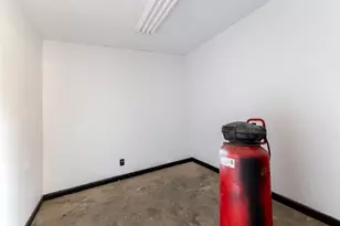 202 Kallus St, Schulenburg, TX 78956 - Photo 32