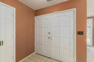 202 Kallus St, Schulenburg, TX 78956 - Photo 4