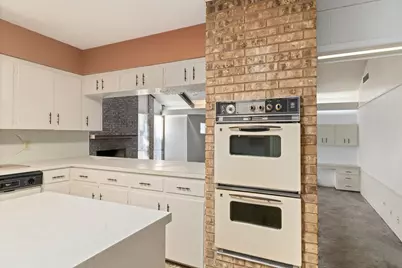 202 Kallus Street, Schulenburg, TX 78956 - Photo 10