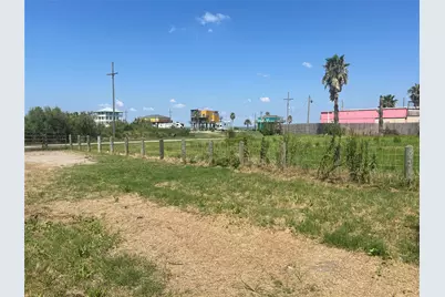 1201 Rollover Circle, Gilchrist, TX 77617 - Photo 8